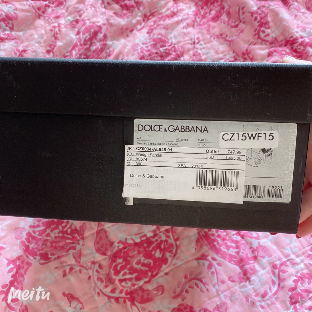 EUC Dolce & Gabbana Black Suede Platform Sandals with Flower Embroidery Studs 38 - Picture 6 of 7